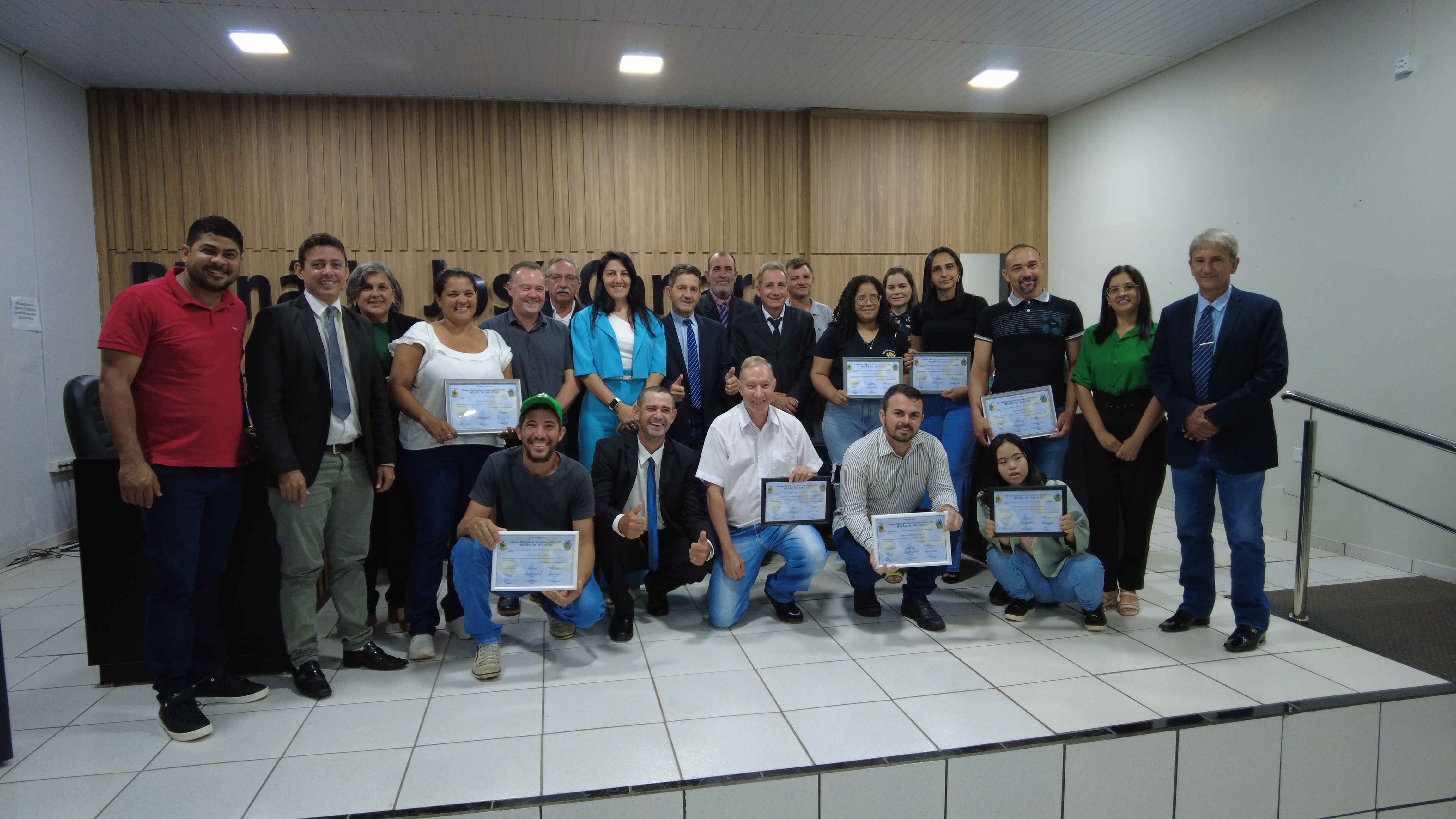 Câmara de Nova Santa Helena faz homenagem à diretoria da APAE